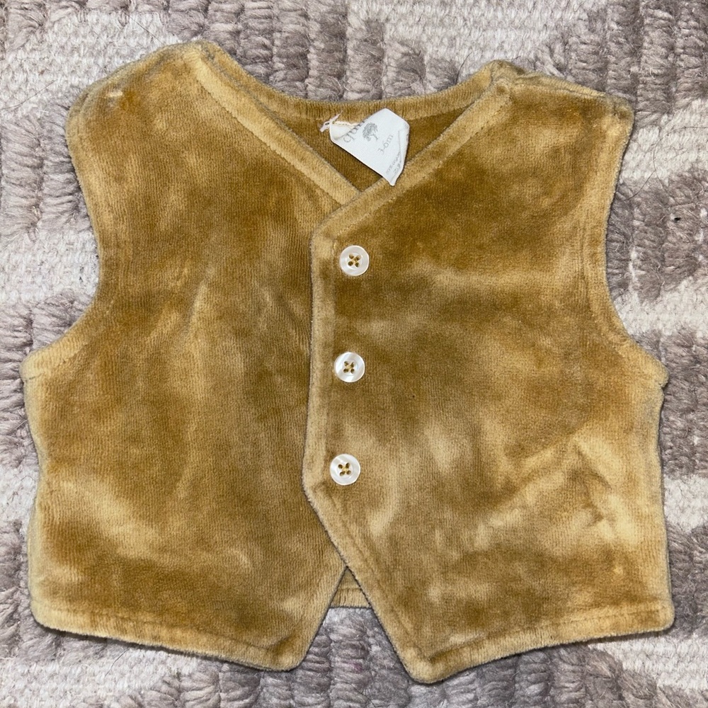 Kate Quinn classic button up vest